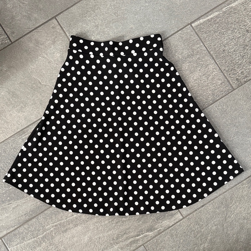 Elegant Black & White Polka Dot A-Line Skirt S